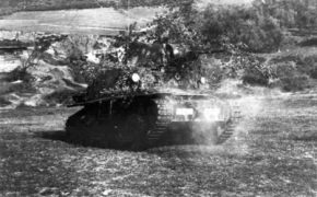 Un L6 desplegado en Albania.