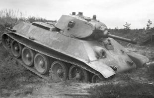 T-34 Mod. 1940.jpg