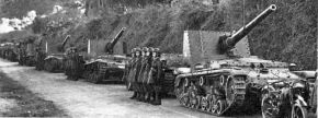 Un grupo de Semoventi da 90/53 M.41M del 10.º Regimiento en Sicilia, enero de 1943.