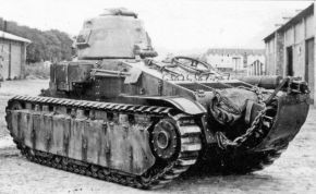 Única fotografía conocida de un carro D2 con la torreta ST3. La única diferencia era la ausencia de cúpula y detalles menores.
