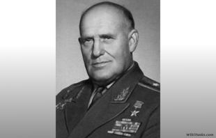 Петров ФФ артилл.JPG