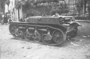 Amr35-z4-01renault zt 4 1940 211.jpg