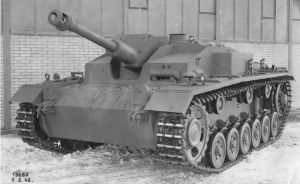 Stug III ausf. f 1.jpg