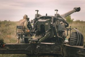 UA FH-70 (1) 01.jpg