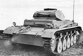 Un Pz.II Ausf. F preparado para combatir en el desierto.