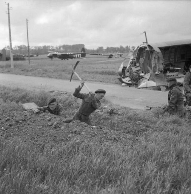 Archivo:6thbritairbornenormandytrench.jpg - WikiTanks