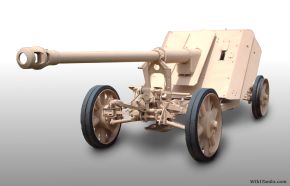 PaK 43 en soporte cruciforme de 4 ruedas.