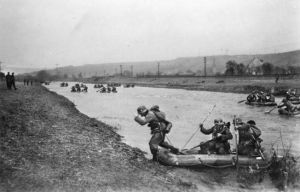 Crossing-Moselle.jpg