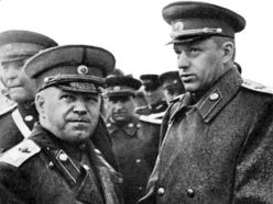 Gueorgui Zhúkov y Rokossovski en 1944.