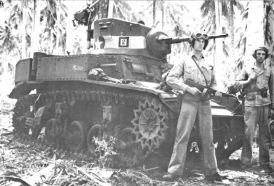 Un M3 Light Tank del Cuerpo de Marines de los Estados Unidos en Guadalcanal en 1942.
