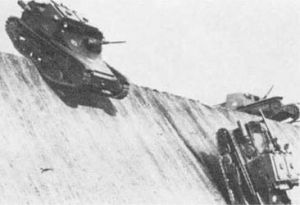 CV.33-01.wwii.jpg