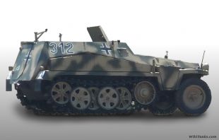 German SdKfz 251 (3665599799).jpg