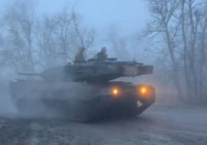 Leopard2 23094805934.jpg