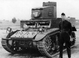 Prototipo M3E2 Light Tank en el Campo de Pruebas de Aberdeen, el 3 de noviembre de 1941. El tanque está lastrado para simular su peso máximo.