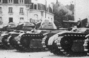 R40 02.LesChars.jpg