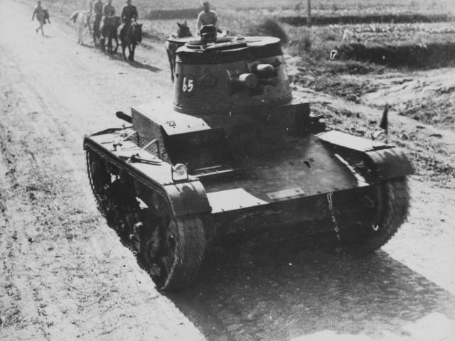 Archivo:Vickers Mark E Type B in Chinese service.jpg - WikiTanks