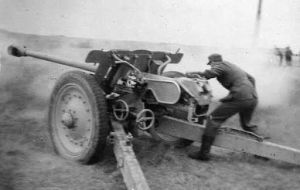Firing pak 36(r).jpg