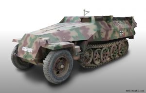 SdKfz 251 Saumur.JPG