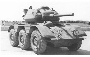 M38 Wolfhound con torreta de tanque ligero M24 Chaffee.