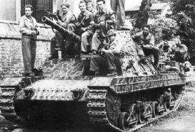 Un P26/40 capturado por partisanos italianos.