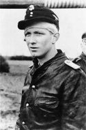Karl Brommann fue herido en numerosas ocasiones y finalizó la guerra en un hospital.