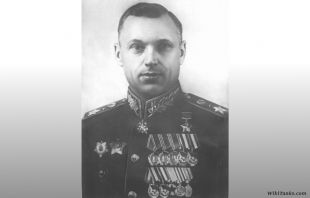 Konstanty Rokossowski, 1945.jpg