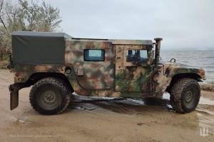 Автомобіль HMMWV 808 ОБрП.jpg