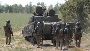 Cv90 871892246.jpg