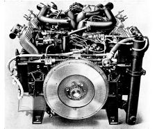Bedford Twin-Six visto desde la salida de potencia del eje del motor.