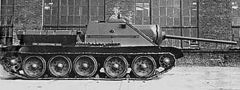 Prototipo SU-85-IV con cañón S-18 en casco de SU-122 con frontal modificado.