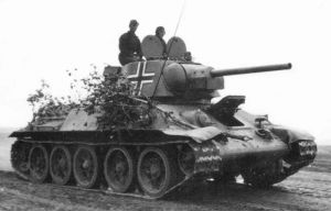 Panzerkampfwagen T-34 747(r).jpg