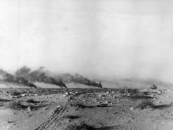 Todos los intentos por romper el cerco sobre Tobruk llevados a cabo por el general Wavell bajo continuas presiones de Churchill terminaron en fracaso.