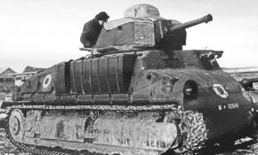 El 2.º Regimiento de Coraceros no recibió sus SOMUA S35 hasta febrero de 1940, limitando su tiempo de entrenamiento.